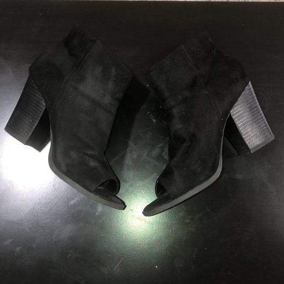 Carlos Santana Suede Open toe heeled boots - Picture 4 of 5